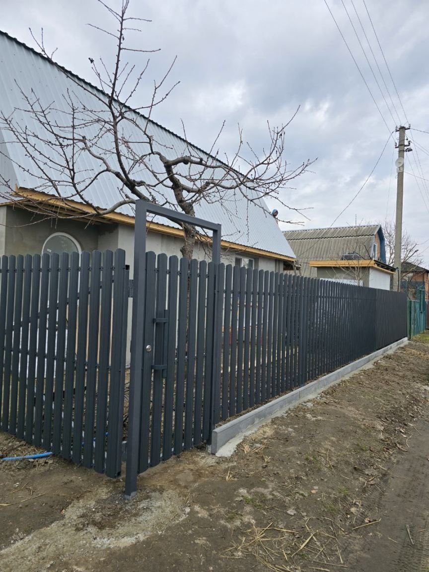 Великий асортимент виробів з металу