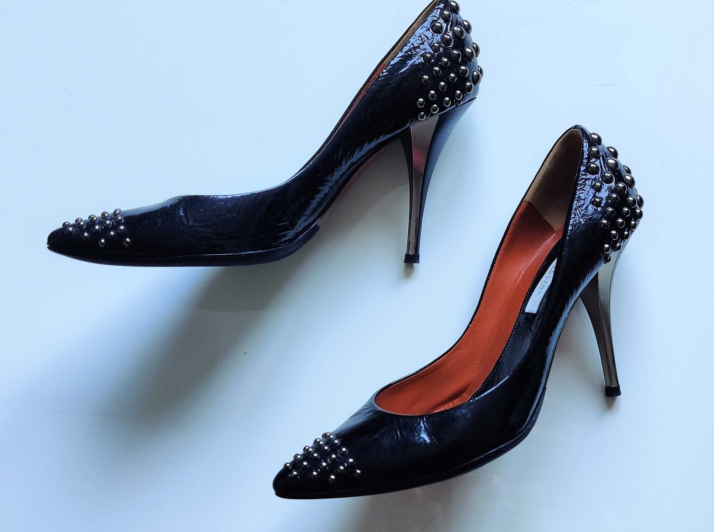 POLLINI czarne szpilki sexy 39 skóra miękka ćwieki