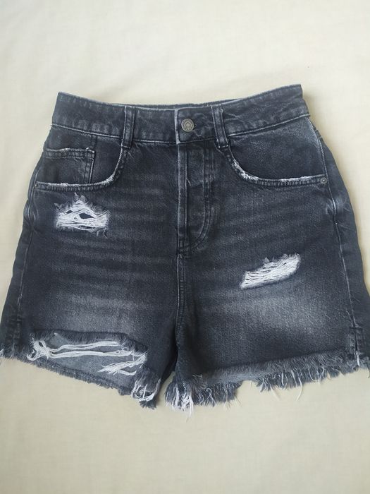 Джинсовые рваные шорты ZARA, размер EUR 34, оригинал
