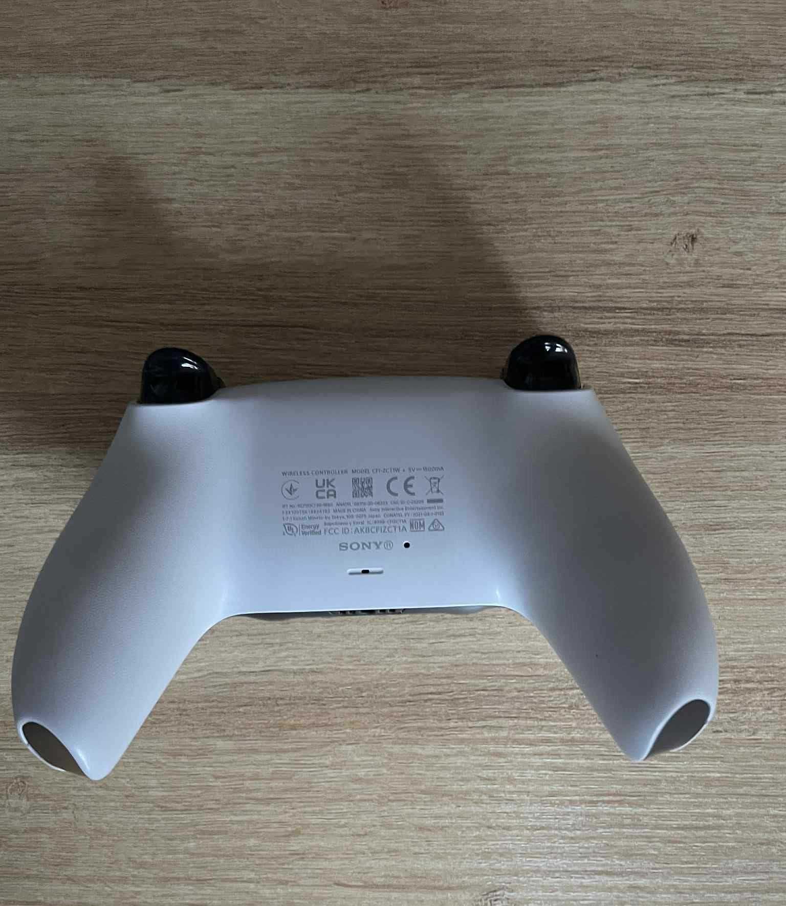 Ps5 z napędem i z padem
