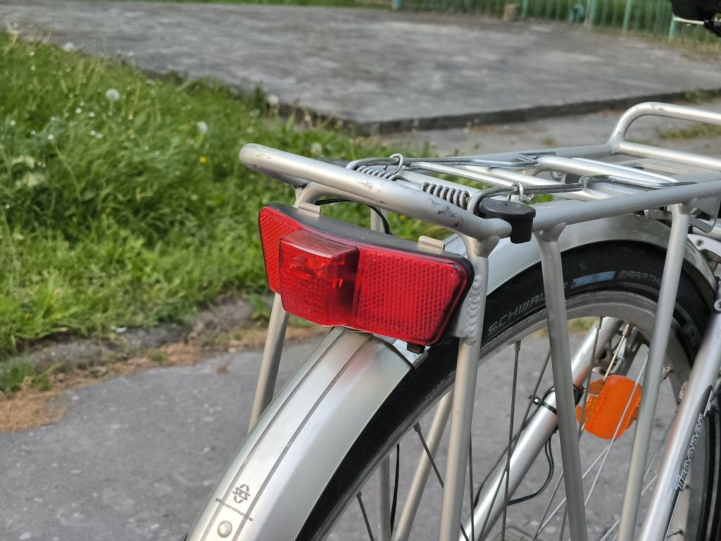 Rower miejski GIANT – wygodny, z amortyzacją i prądnicą!