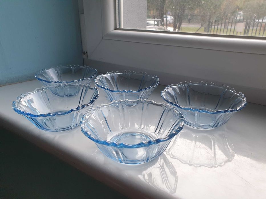 miseczki szkło błękitne 5 sztuk