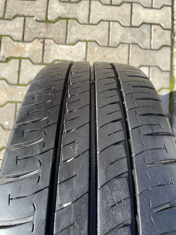 Opony letnie Michelin Agilis 215/60 17C