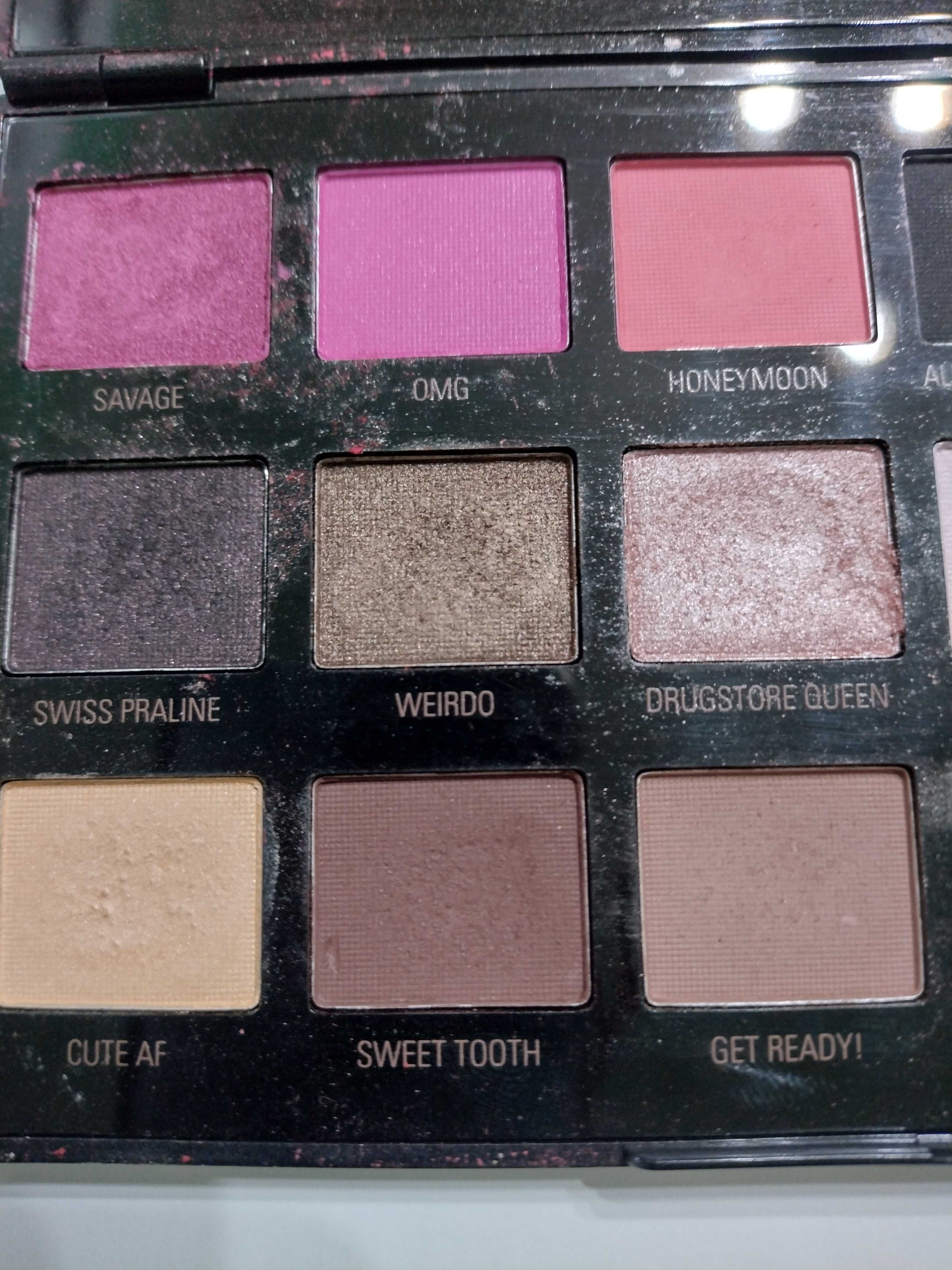 Paleta cieni do powiek Makeup Revolution by Petra