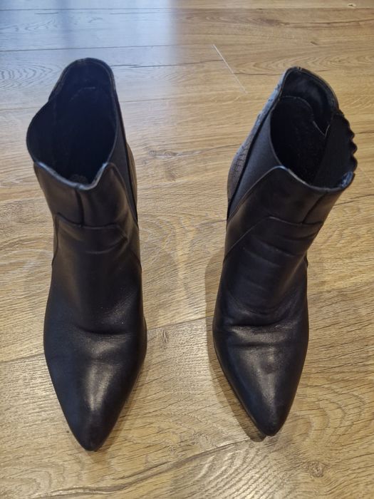 Botki, czarne, r. 37