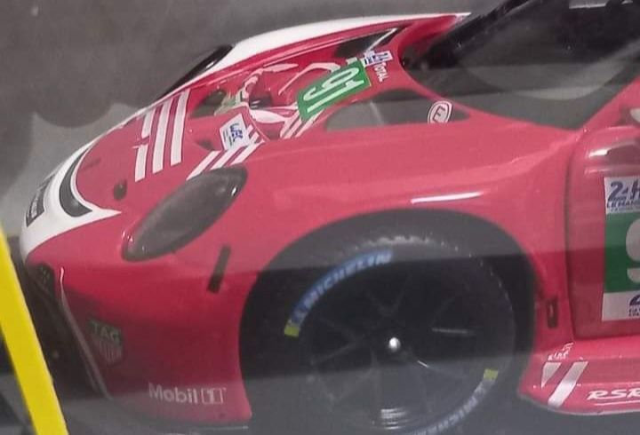 Bburago porsche 911 RSR LM 2020 escala 1/24