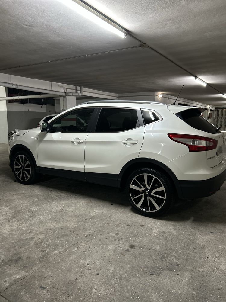 Nissan Qashqai 1.5 dCi Tekna – FULL EXTRAS