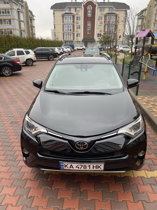 Продам Toyota RAV-4 2018 року