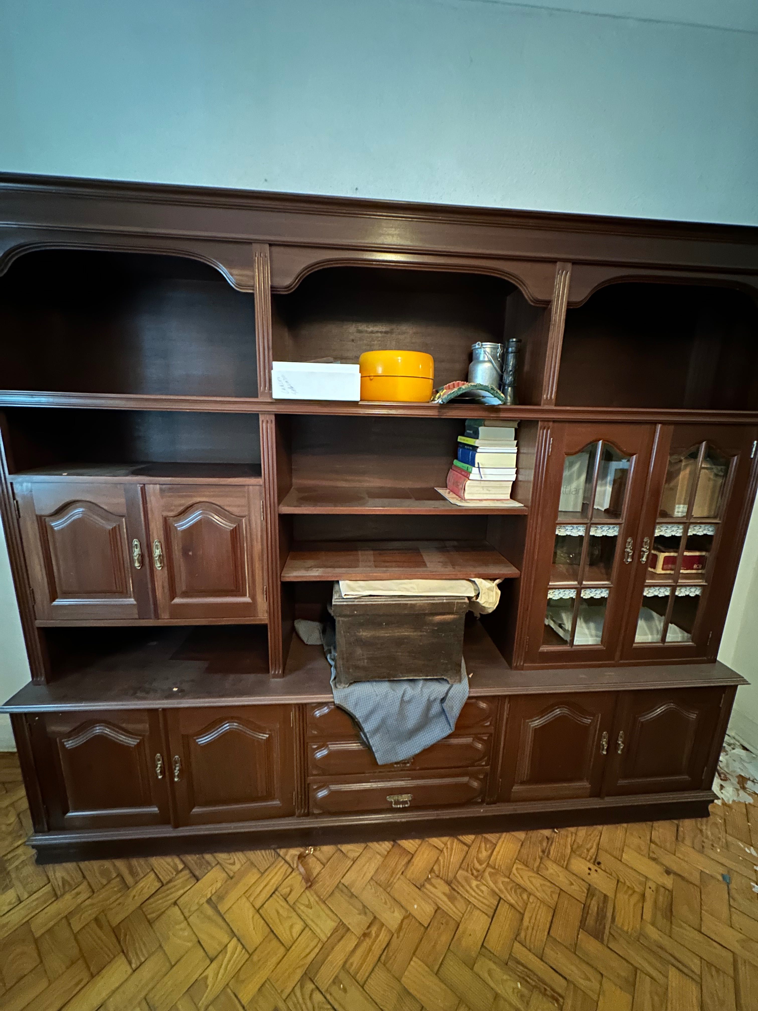 OPORTUNIDADE Estante de sala com cristaleira e bar: 80€ ate 3/08