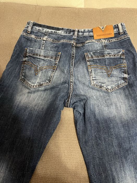 Джинсы женские Valentino