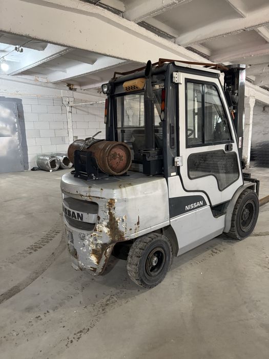 Навантажувач кара вилочний