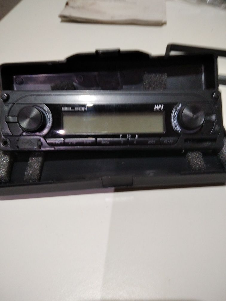 Auto Rádio BELSON BS-1500 com leitor MP3