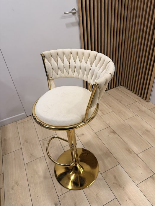 Krzesło barowe obrotowe