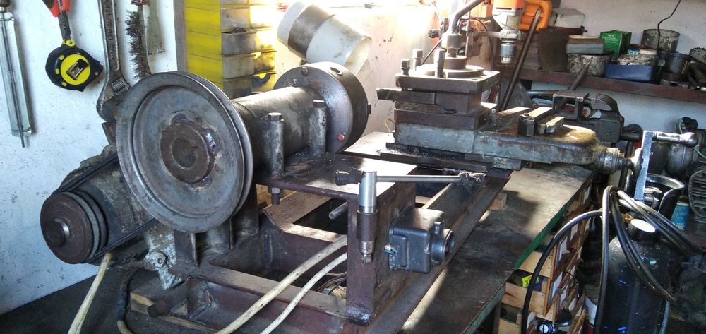 Саморобний електричний токарний станок