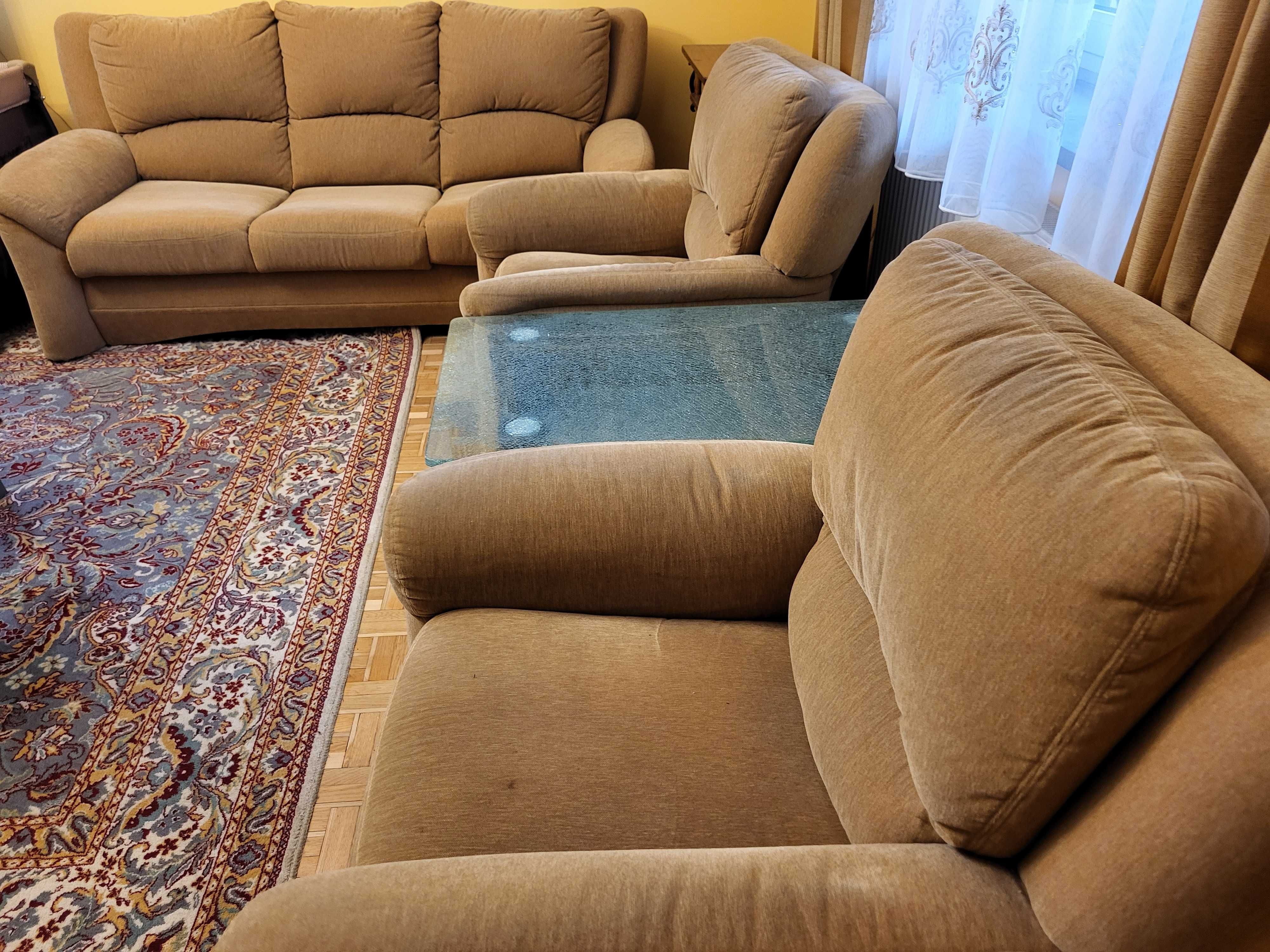 Sofa rozkładana i dwa fotele