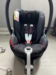 Cybex Cloud Z + Baza Base Z Ferrari Black, fotelik na gwarancji