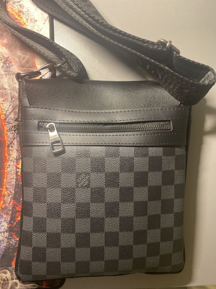 Saszetka Louis Vuitton LV