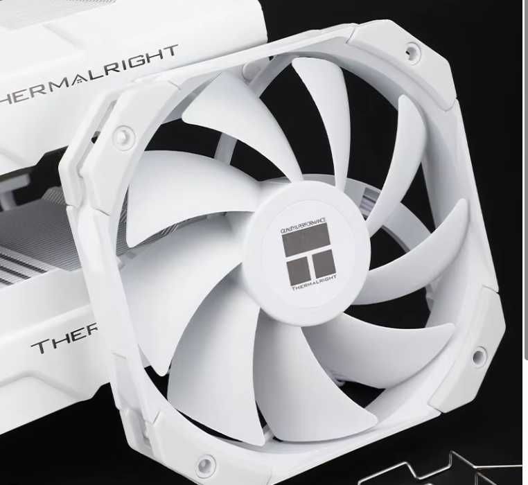 Piękne Białe Nowe Thermalright Peerless Assassin 120 każdy socket
