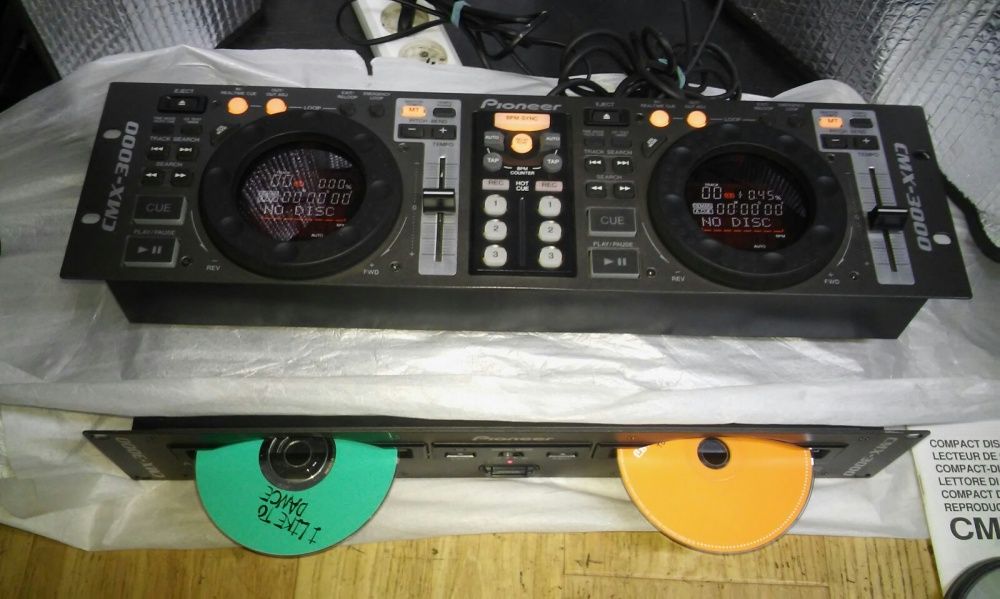 DJ-CD проигрыватель ( DJ-микшер) Pioneer CMX-3000