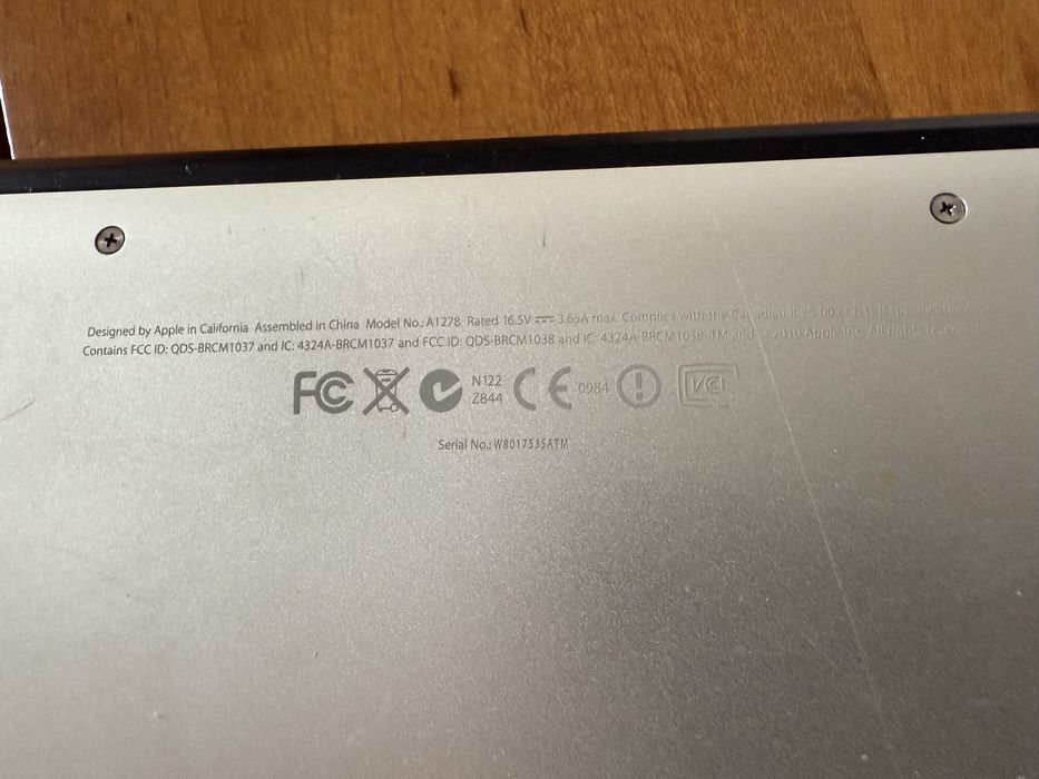 Macbook pro 2010 para peças