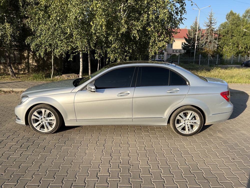 Mercedes Benz C200