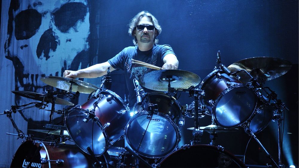 Барабанщик - знайдись!