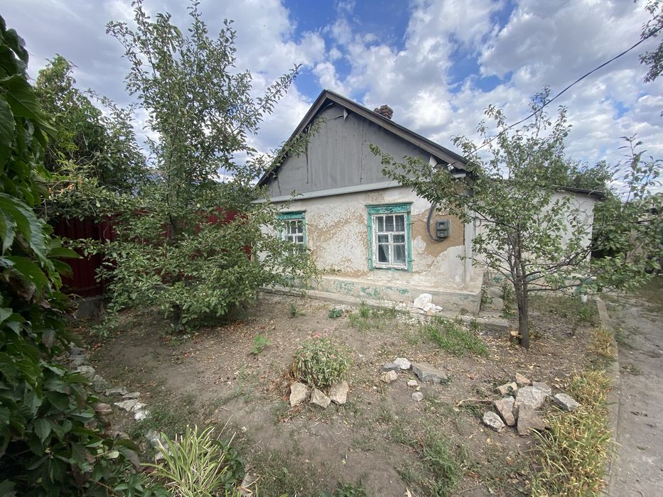 Продам участок с домом на красной линии