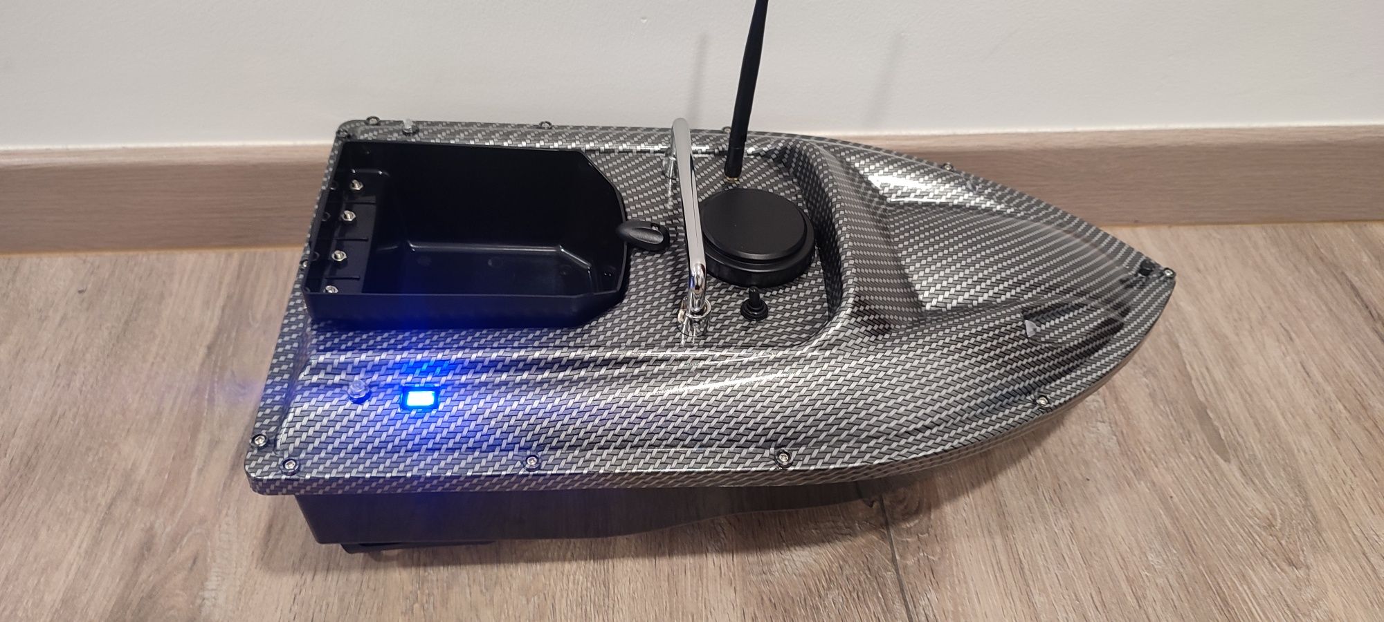 Barco para transporte de engodo/anzol 1,5kg, alcance até 400 m