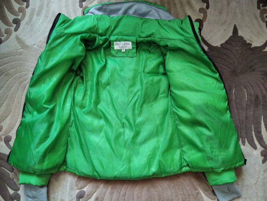 Курточка жіноча нова