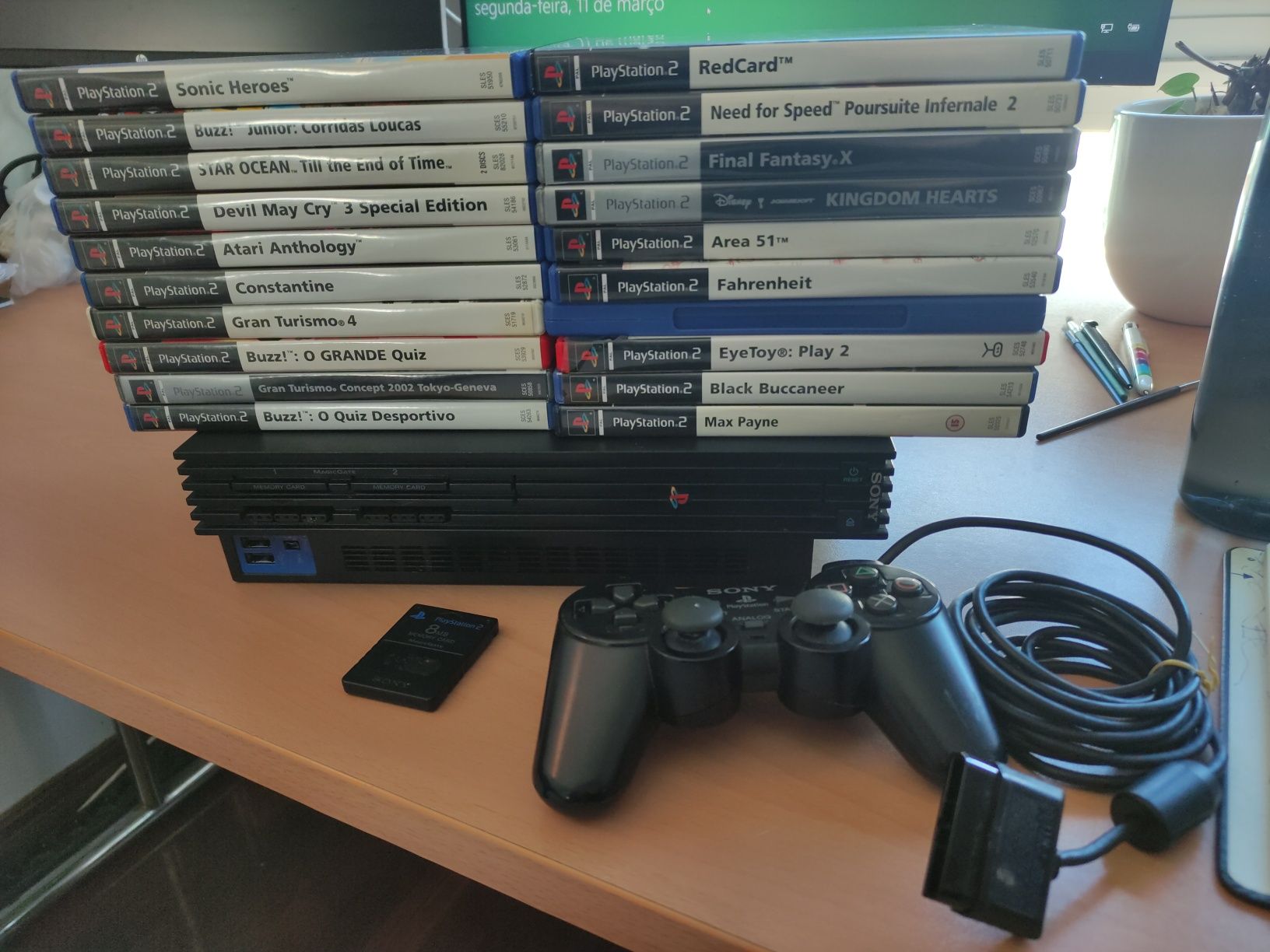 PlayStation 2 com 19 jogos