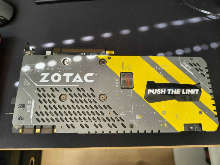 ZOTAC GeForce GTX1070 AMP Extreme 8GB GDDR5 (256 bit)
