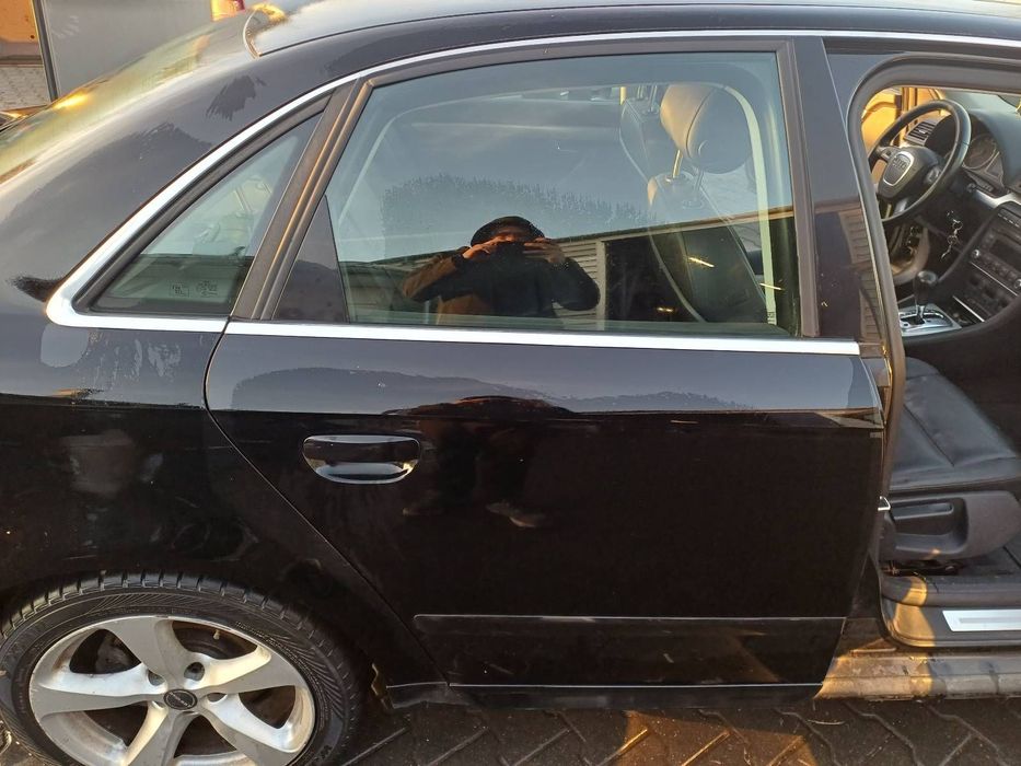 DRZWI KOMPLETNE PRAWY TYŁ AUDI A4 B7 SEDAN LY9B
