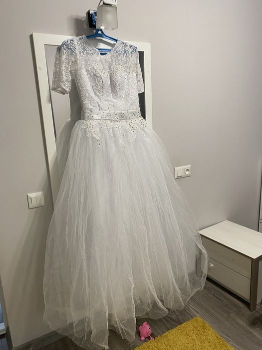 Весільня сукня 42-46