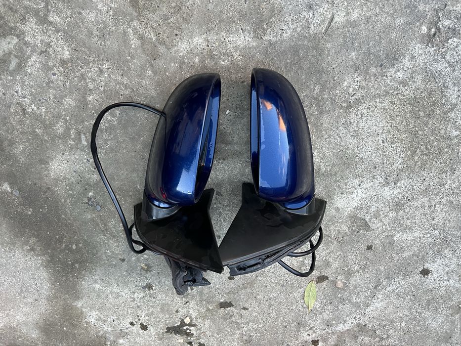 Капот для фольцваген гольф 5  volkswagen  Golf5