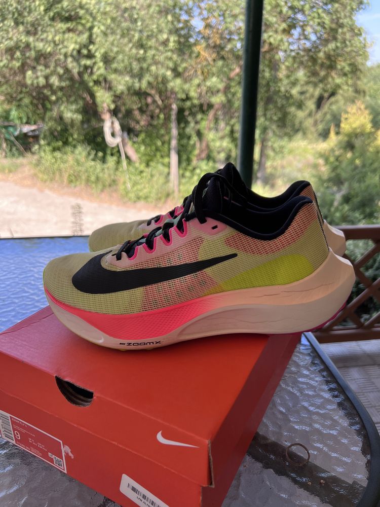 Бігові кросівки Nike Zoom Fly 5