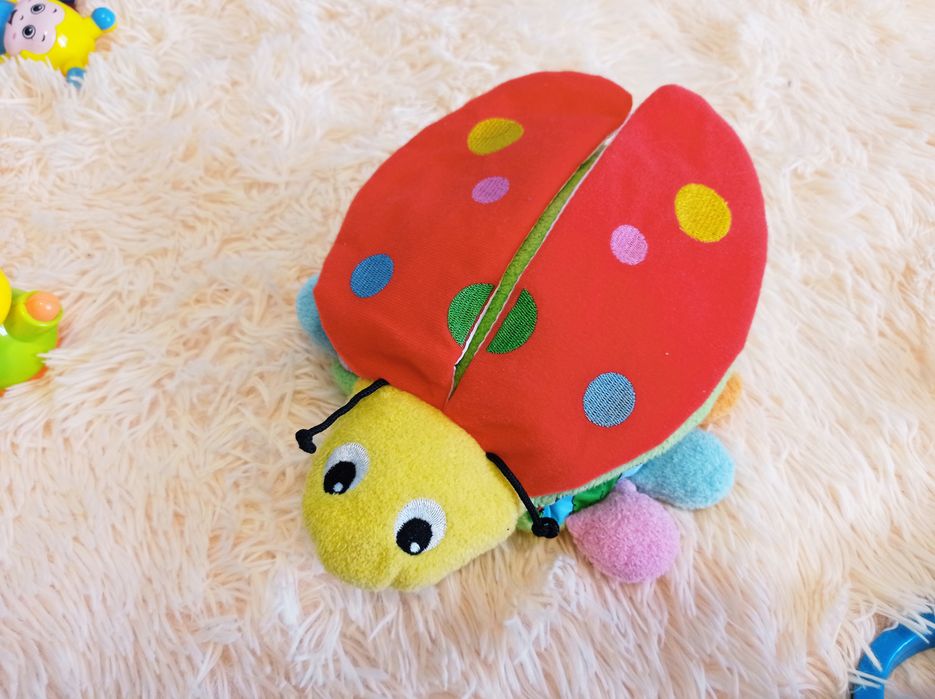 М'яка погремушка пори року  книжка шуршалка бедрик божья коровка в кол