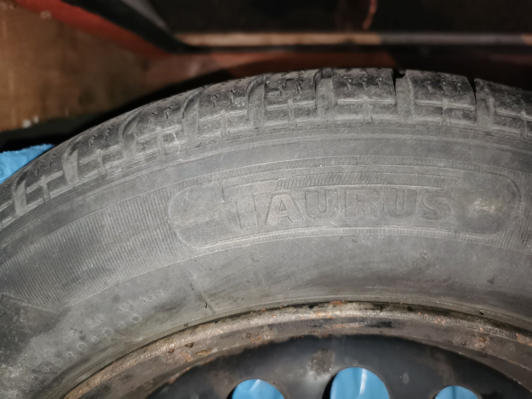 Opony zimowe 185x65r15 z felga opel