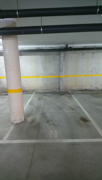 Arrenda-se T0 mobilado, lugar de garagem, junto Universidade, Aveiro