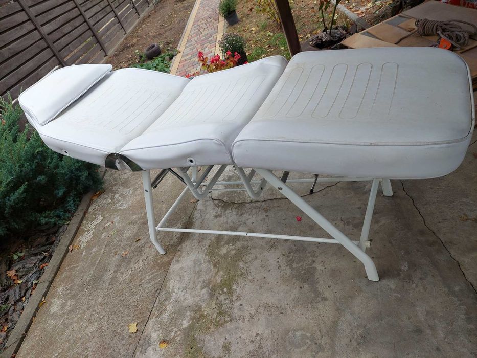 Косметологічна кушетка