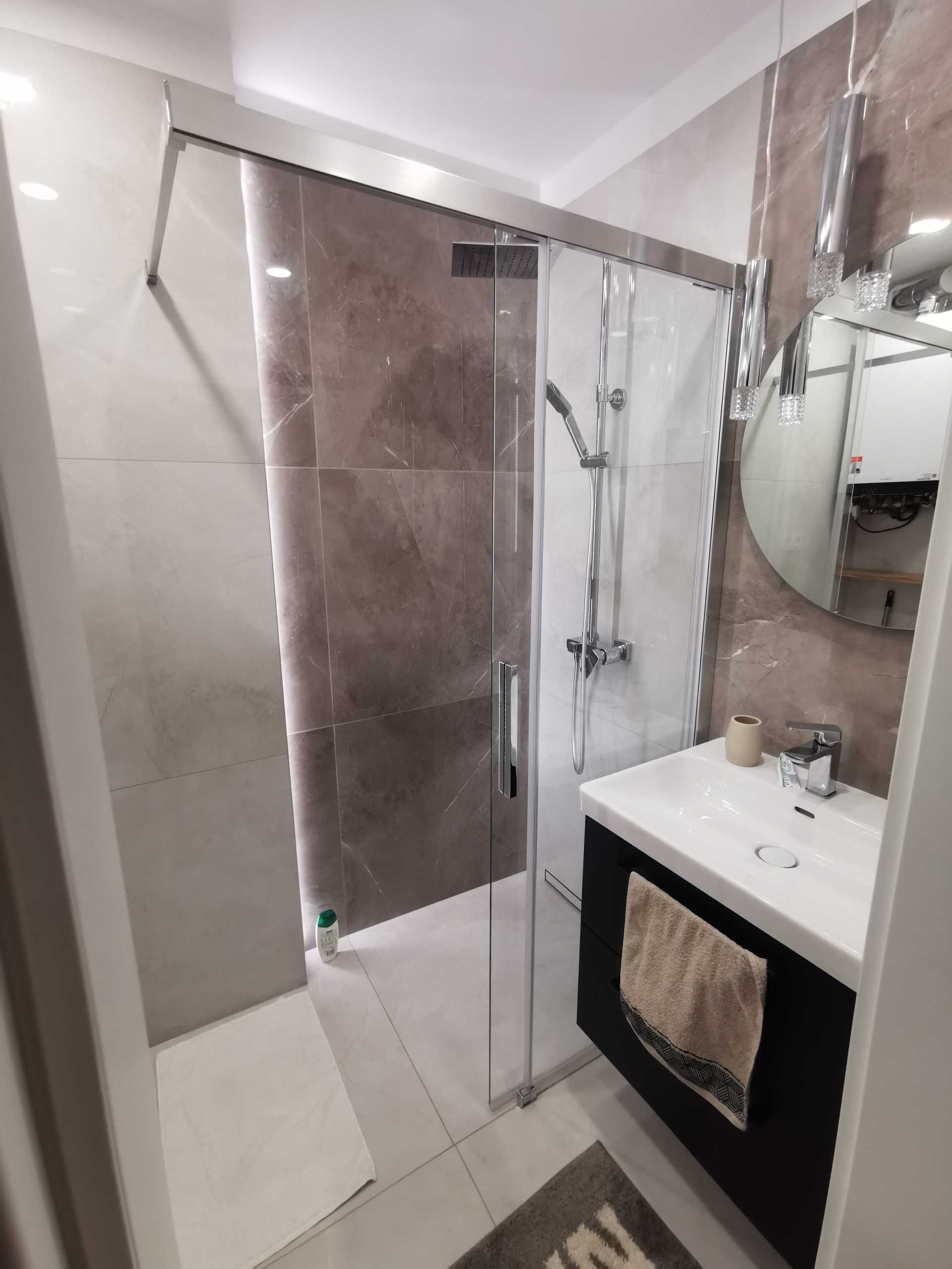 Apartament Jelenia Góra. Zwiedzanie Karkonoszy i wypoczynek, parking