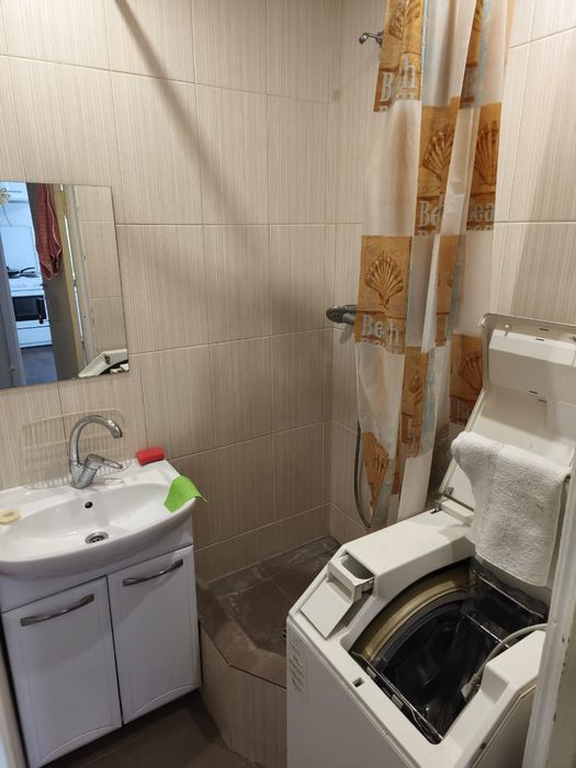 Світла квартира по вул. Пулюя від власника