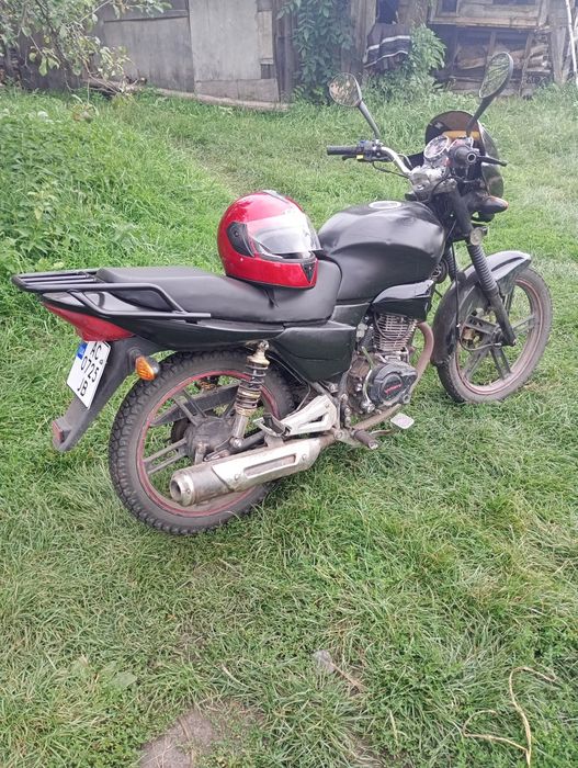 Viper V150A Street