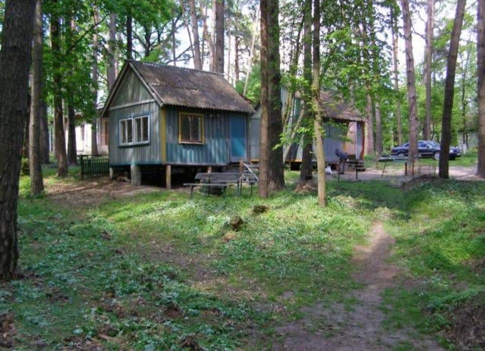 Продаж (1-Га+500м2.) Діюча база відпочинку на річці Десна. Без%