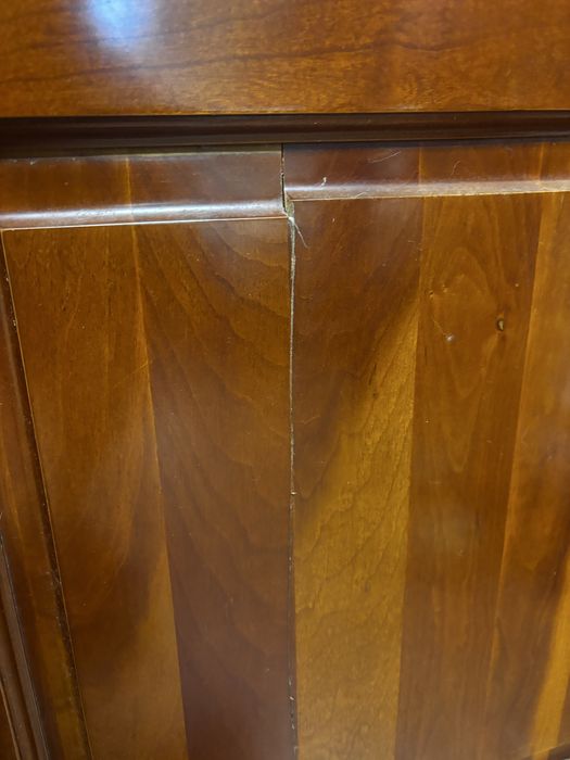 Movel cristaleira madeira de cerejeira