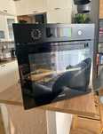 Sprzedam 6-letni piekarnik Samsung dual cook do zabudowy. 
Wizualnie s