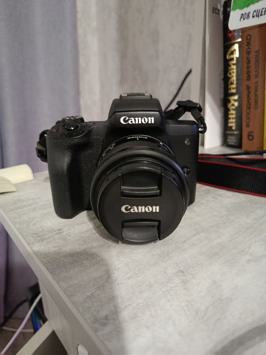 Canon M50 з чохлом