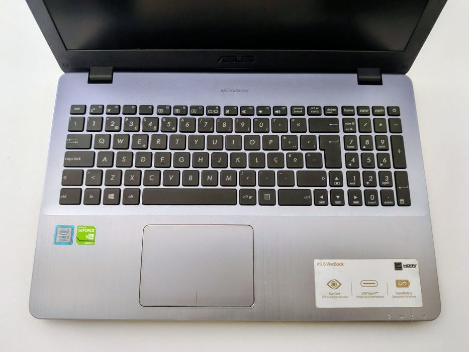 ASUS Intel Core I3 7100 U 2.40 GHZ