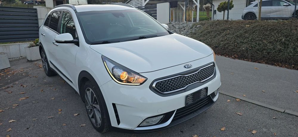 Kia Niro 1.6Benz+Hybdyda 141km Ledy Automat Skóra Nawigacja KAMERA 2019r OKAZJA