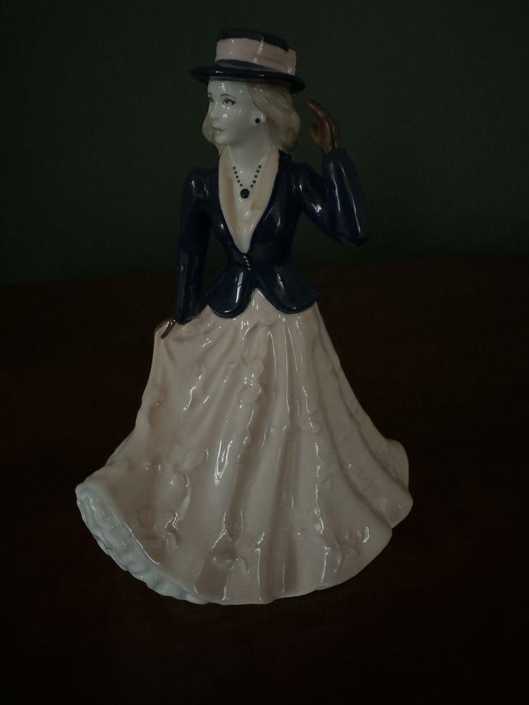 Figurka porcelanowa Amelia Roal Worcester