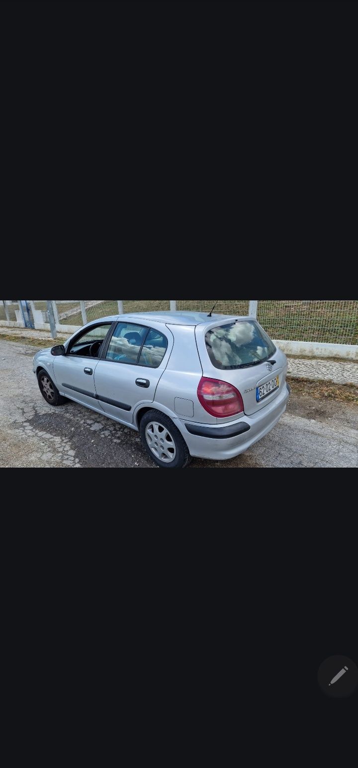 Nissan Almera  1.5  Gasolina de 2000